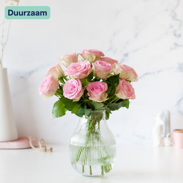 Roze brievenbus rozen Roze brievenbus rozen