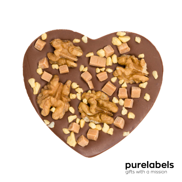 Valentijn cadeautje | Handgemaakte chocolade hart walnoot caramel en gold flakes | 125g