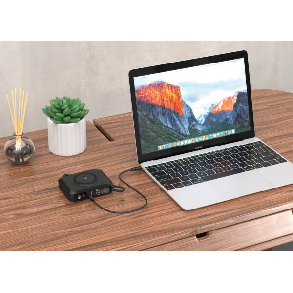 Urban Vitamin Oxnard 5-in-1 65W universele oplader, zwart Urban Vitamin Oxnard 5-in-1 65W universele oplader, zwart