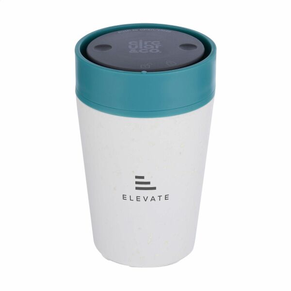 Circular&Co Recycled Coffee Cup 227 ml Kaffeebecher - weiß/grün Circular&Co Recycled Coffee Cup 227 ml Kaffeebecher - weiß/grün