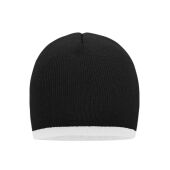 Beanie with Contrasting Border black/white