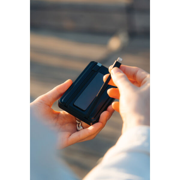 Urban Vitamin Redwood 5-in-1 5.000mAh 20W PD magn. powerbank, zwart Urban Vitamin Redwood 5-in-1 5.000mAh 20W PD magn. powerbank, zwart