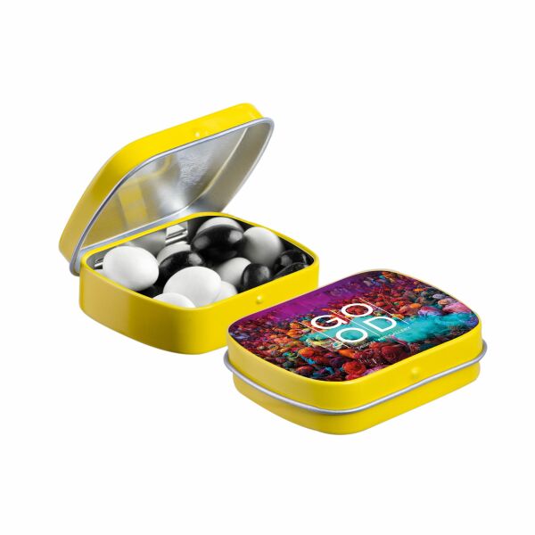 Mini scharnierblikje met snoep Geel Zwart-wit dragees Mini scharnierblikje met snoep Geel Zwart-wit dragees
