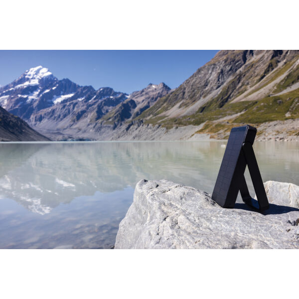 Skywave RCS gerecyclede kunststof zonne-powerbank 10000 mAh, zwart Skywave RCS gerecyclede kunststof zonne-powerbank 10000 mAh, zwart