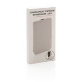 5.000 mAh zakformaat powerbank met geïntegreerde kabels, wit