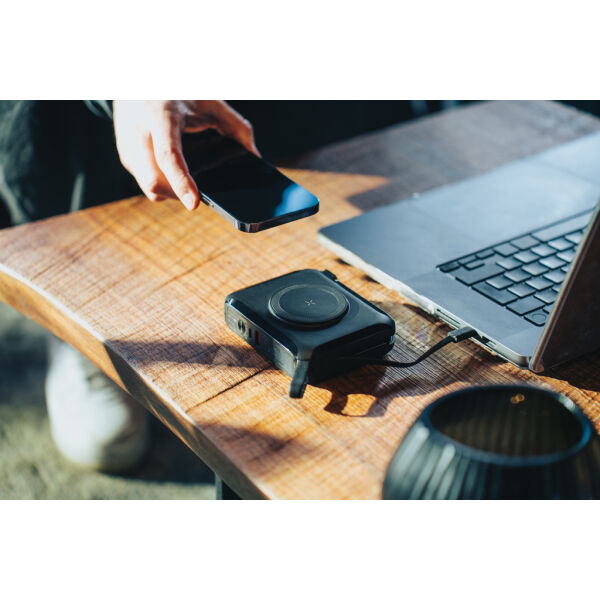 Urban Vitamin Oxnard 5-in-1 65W universele oplader, zwart Urban Vitamin Oxnard 5-in-1 65W universele oplader, zwart