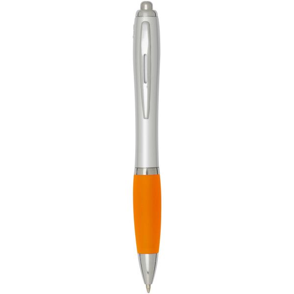 Nash RCS balpen van gerecycled plastic met zilveren behuizing en gekleurde grip (zwarte inkt) - Oranje Nash RCS balpen van gerecycled plastic met zilveren behuizing en gekleurde grip (zwarte inkt) - Oranje