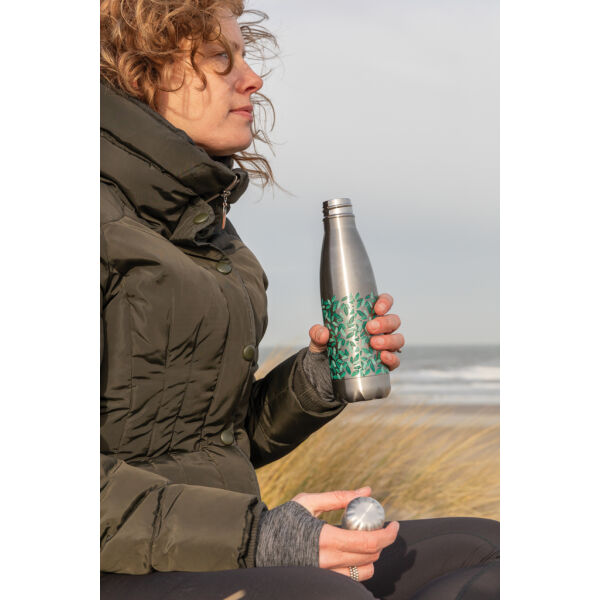 Vacuüm geïsoleerde roestvrijstalen fles, zilver Vacuüm geïsoleerde roestvrijstalen fles, zilver