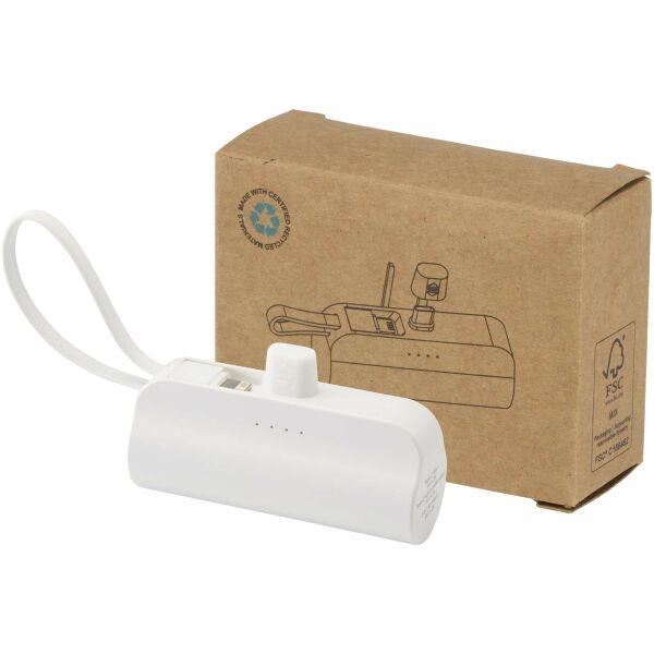 Alnair Type-C powerbank van 5000 mAh 10 W van gerecycled plastic met ingebouwde klapstandaard en 2 in 1 kabel - Wit Alnair Type-C powerbank van 5000 mAh 10 W van gerecycled plastic met ingebouwde klapstandaard en 2 in 1 kabel - Wit