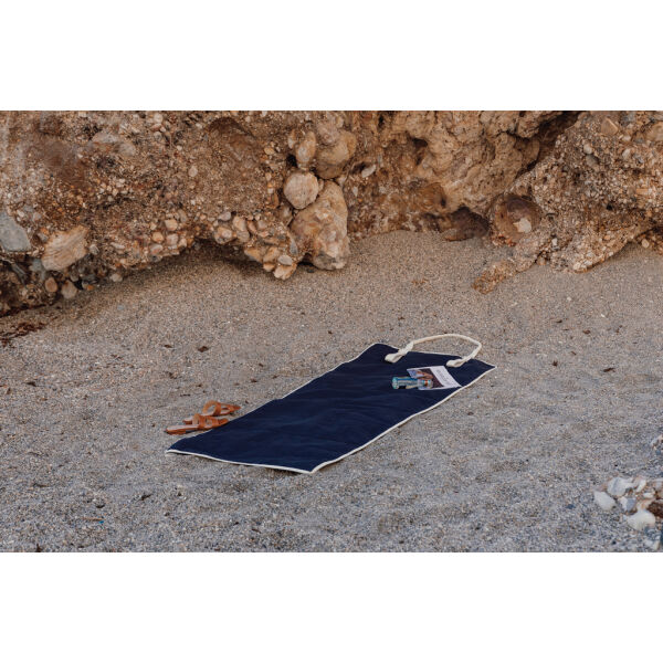 VINGA Volonne AWARE™ recycled canvas strandmat, blauw, gebroken wit VINGA Volonne AWARE™ recycled canvas strandmat, blauw, gebroken wit