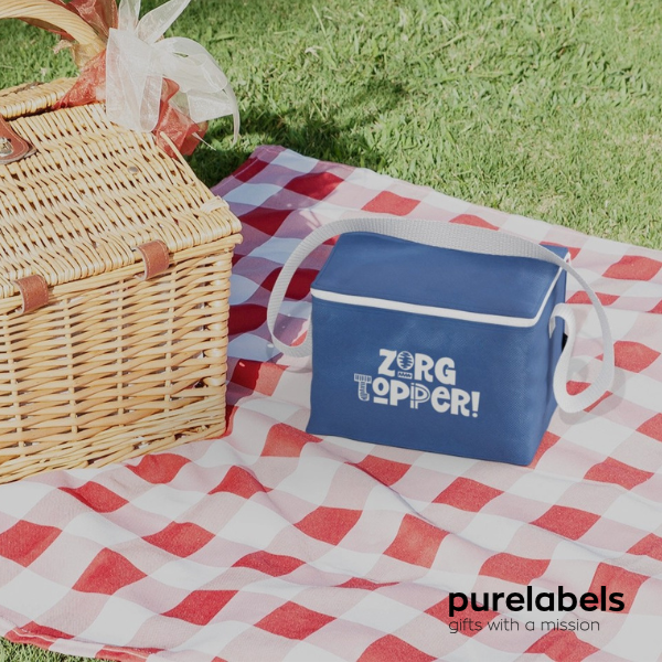 Cadeautje zorgmedewerkers | Koeltas gerecyclede Non Woven | Zorgtopper Blauw Cadeautje zorgmedewerkers | Koeltas gerecyclede Non Woven | Zorgtopper Blauw