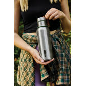 Black+Blum Geïsoleerde Waterfles Groot 500ml, olijfgroen