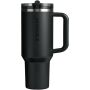 Stanley Quencher® ProTour 1180 ml gerecycled roestvrijstalen geïsoleerde beker met openklapbare deksel - Zwart Stanley Quencher® ProTour 1180 ml gerecycled roestvrijstalen geïsoleerde beker met openklapbare deksel - Zwart