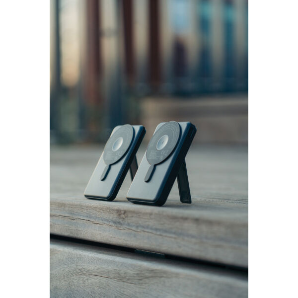 Urban Vitamin Redwood 5-in-1 5.000mAh 20W PD magn. powerbank, zwart Urban Vitamin Redwood 5-in-1 5.000mAh 20W PD magn. powerbank, zwart