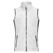 white/carbon
