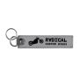 Geborduurde sleutelhanger met dubbele metalen ring