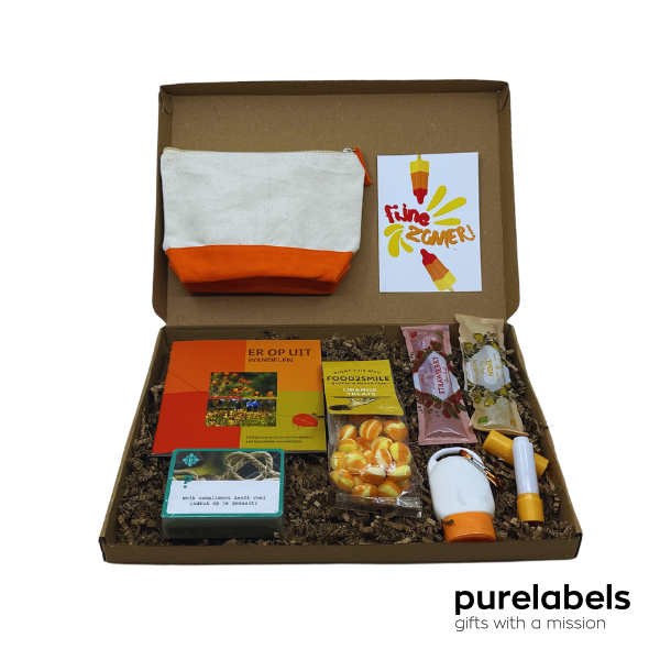 Cadeaupakket zomergeschenk personeel | Er op uit L | | Brievenbus zomerpakket
