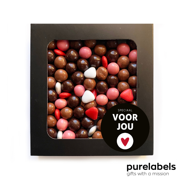 Valentijn cadeautje | Handgemaakte chocolade mix | Brievenbus cadeau