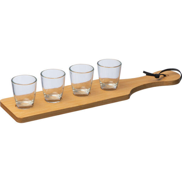 Schnapps setje bestaande uit 4 glazen en een plankje