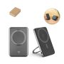 WARSHEL 5. 5'000 mAh magnetische powerbank met 15W supersnelle draadloze oplader in gerecycled ABS (100% rABS) met standvoet