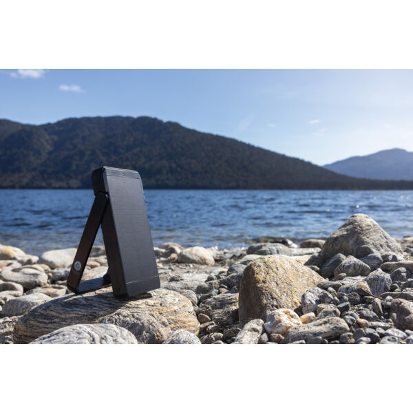 Skywave RCS gerecyclede kunststof zonne-powerbank 10000 mAh, zwart Skywave RCS gerecyclede kunststof zonne-powerbank 10000 mAh, zwart