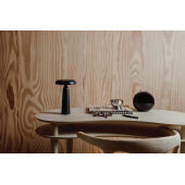 VINGA Avery RCS tafellamp, zwart