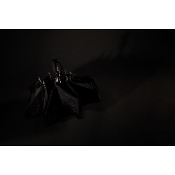 SP AWARE™ 23" opvouwbare omkeerbare auto open/close paraplu, zwart SP AWARE™ 23" opvouwbare omkeerbare auto open/close paraplu, zwart