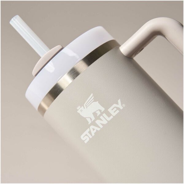 Stanley Quencher® H2.0 FlowState™ 890 ml gerecyclede, roestvrijstalen, geïsoleerde beker - Grijs Stanley Quencher® H2.0 FlowState™ 890 ml gerecyclede, roestvrijstalen, geïsoleerde beker - Grijs