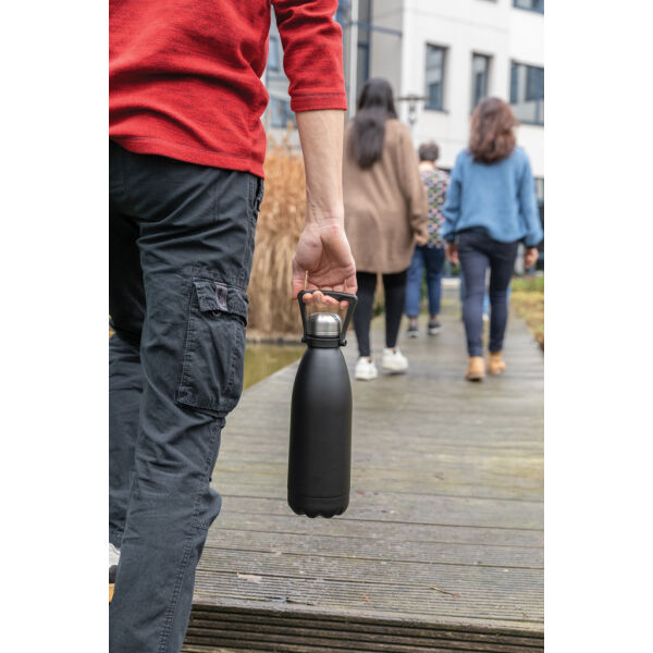 RCS gerecycled roestvrijstalen grote vacuümfles 1,5L, zwart RCS gerecycled roestvrijstalen grote vacuümfles 1,5L, zwart