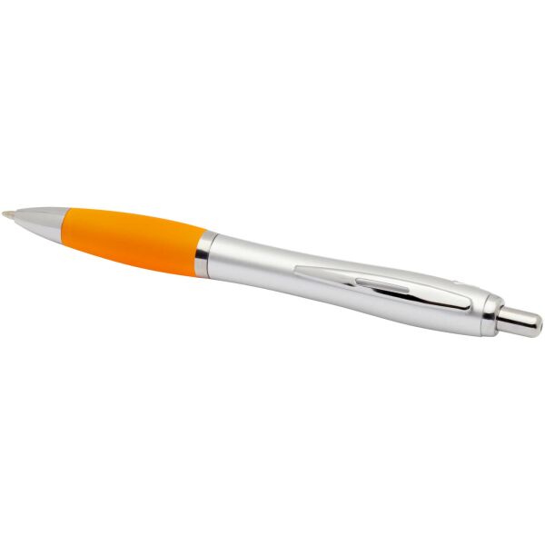 Nash RCS balpen van gerecycled plastic met zilveren behuizing en gekleurde grip (zwarte inkt) - Oranje Nash RCS balpen van gerecycled plastic met zilveren behuizing en gekleurde grip (zwarte inkt) - Oranje